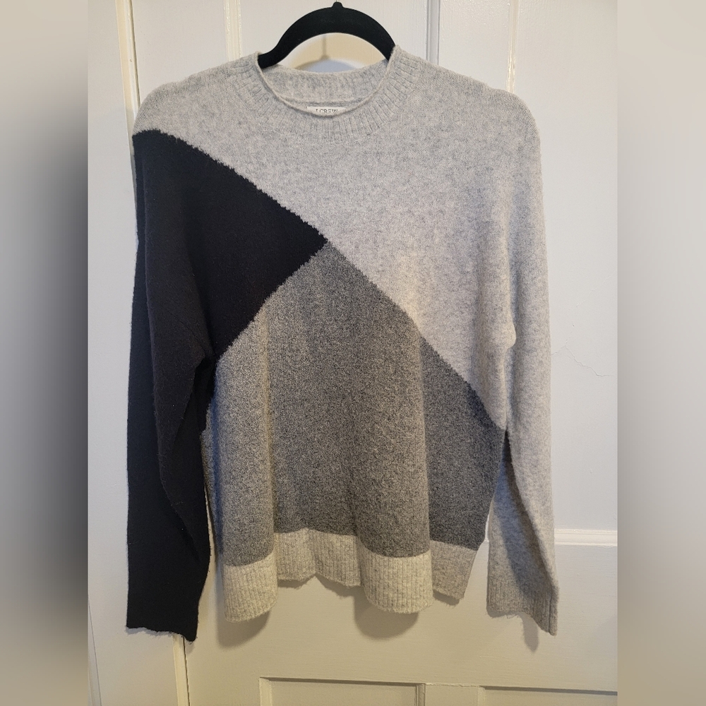 Women's J Crew Gray and Black Colorblock Sweater Size Small S Extra Soft